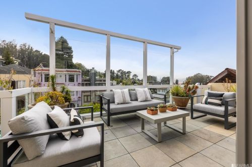 2640 Baker St, San Francisco, CA 94123-3802