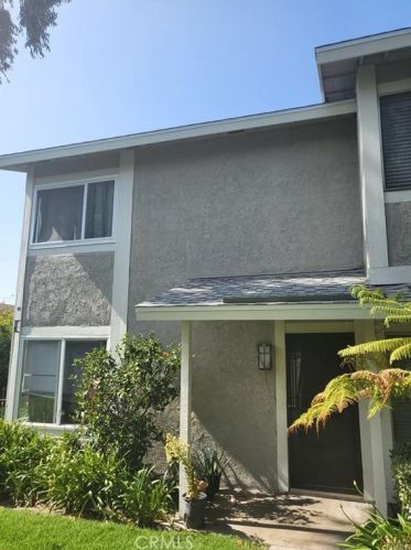 2432 Laurelwood, Santa Ana, CA 92704-5437