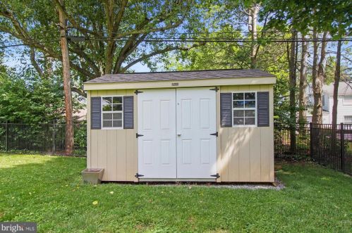 41 Roosevelt Blvd, Lancaster PA  17601-4039 exterior