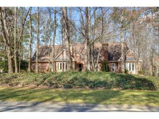 3363 Lake Crest Ln, Roswell, GA 30075-5220