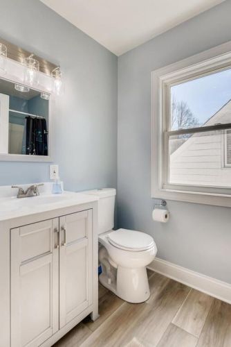 1427 Hazel St, Saint Paul MN  55119-4220 exterior