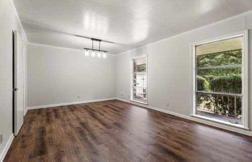 2985 Meadow Lark Dr, Atlanta GA  30344-4033 exterior