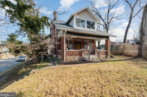 2501 Hoffer St, Harrisburg, PA 17103-2045