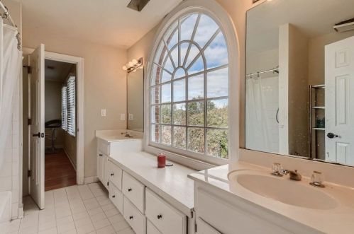 2134 Briarlake Trce, Atlanta GA  30345-3669 exterior