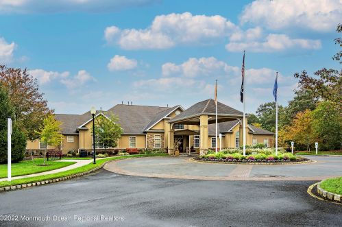 34 Redwood Dr, Tinton Falls NJ  07712-8702 exterior