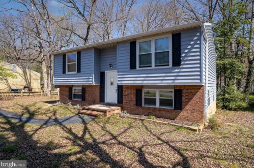 5523 Tallow St, Fredericksburg, VA 22407-1229
