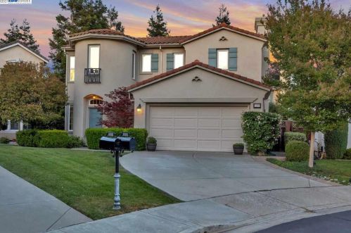 5693 Maymont Ln, Pleasanton, CA 94568-7407