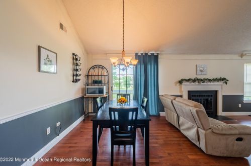 62 Des Moines Ct, Tinton Falls NJ 07712-3188 exterior