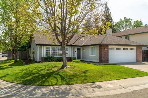 6310 Fuego Way, Elk Grove, CA 95758-4801