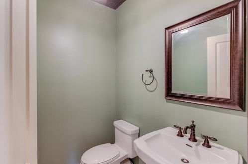 2721 Log Cabin Dr, Atlanta GA  30339-1546 exterior