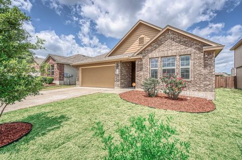 148 Beargrass Dr, Uhland TX  78640-2017 exterior