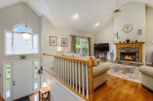 187 Birchwood Dr, Ellijay, GA 30540-6308
