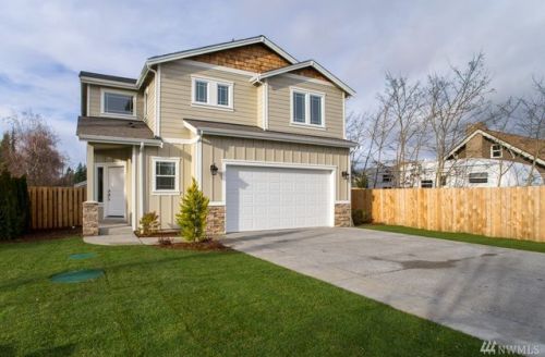 205 Longmire St, Yelm, WA 98597-7619
