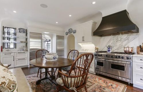 81 Lakeview Ave, Atlanta GA  30305-3779 exterior