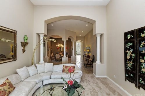 7565 Sun Blossom Ct, Riverside CA  92508-6627 exterior