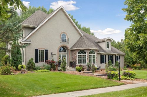 3315 Crestmoor Dr, Saint Paul MN  55125-5006 exterior