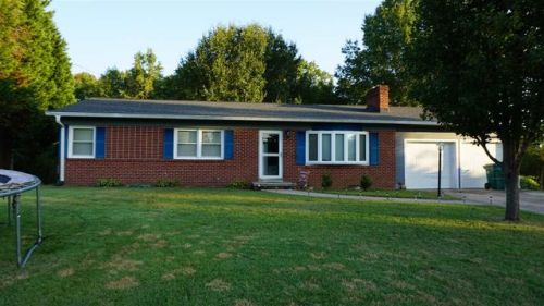 165 Lakeside Ln, Gaffney, SC 29340-4924