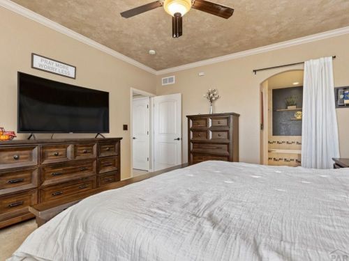 1117 Meadowmoor Dr, Pueblo CO  81007-2020 exterior