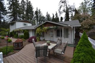 495 Maple Rd, Estacada, OR 97023-9562