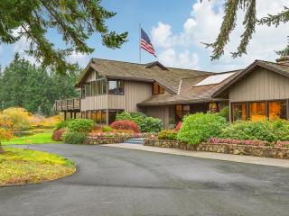 12011 220th St, Vashon, WA 98070-6415