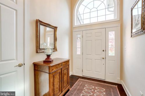 15229 Brier Creek Dr, Haymarket, VA 20169-6206