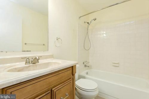 5806 Canvasback Rd, Springfield VA  22015-3109 exterior