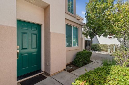 209 Oak Butte Ct, Folsom, CA 95630-7939