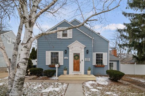 11467 Harry J Rogowski Dr, Chicago, IL 60803-4581