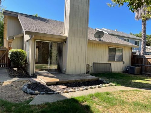 10449 Wood Bridge Way, Rancho Cordova, CA 95670-2256