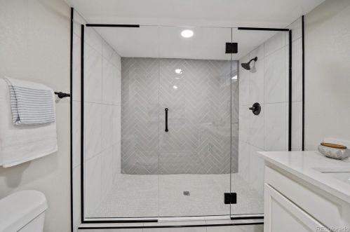 3130 Pearl St, Englewood CO  80113-2710 exterior