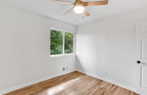 2501 Bradford Sq, Atlanta GA  30345-1338 exterior