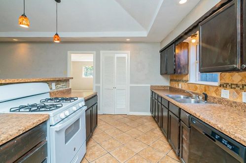 2401 Weiler Blvd, Fort Worth, TX 76112-5042