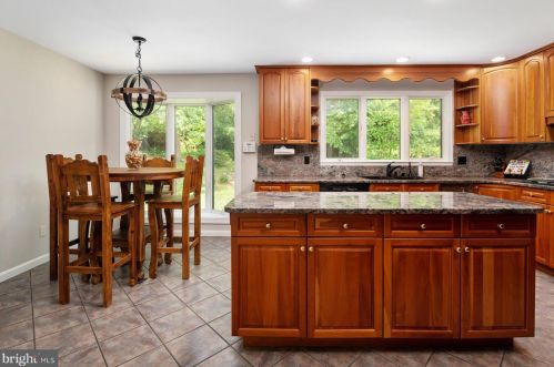 1331 Argyll Dr, Arnold MD  21012-2102 exterior