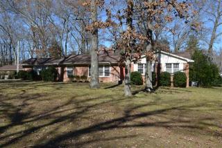 302 Oak Park Dr, Tullahoma, TN 37388-4607
