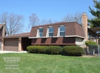 1617 Prospect Ct, Wheaton, IL 60189-7755