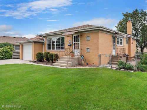 4023 Wehrman Ave, Schiller Park, IL 60176-1842