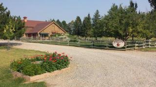28 Forestry St, Sheridan, WY 82801-8714