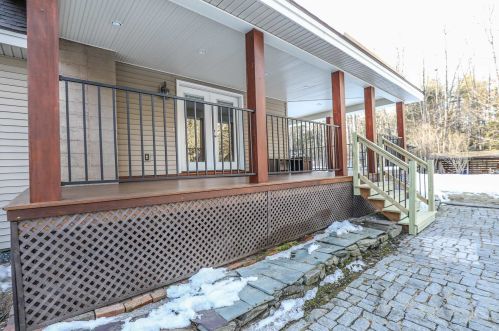 479 Dunbarton Rd, Goffstown, NH 03045-2822