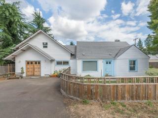 1249 Lake Dr, Eugene, OR 97404-2885