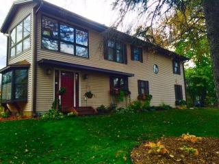 5585 Timber Ln, Orono, MN 55331-1710