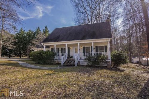 100 Cedar Cove Dr, Buckhead, GA 30625-3301