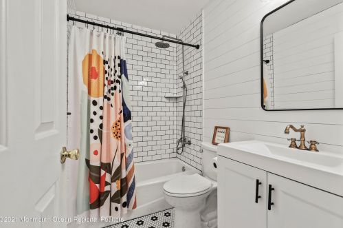 64 Redwood Dr, Tinton Falls NJ  07712-8702 exterior