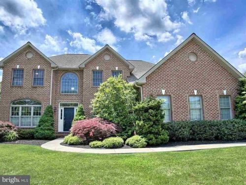 2314 Forest Ln, Harrisburg PA  17112-1009 exterior