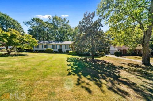 2754 Amberly Way, Lithonia, GA 30078-3048