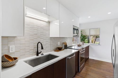 1310 Bates Pkwy, Englewood CO  80113-1761 exterior