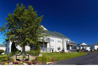 72 Forest Glen Cir, Middletown CT  06457-6673 exterior