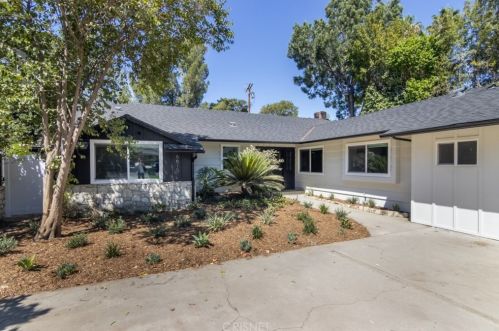 6615 Burnet Ave, Van Nuys CA  91405-4515 exterior