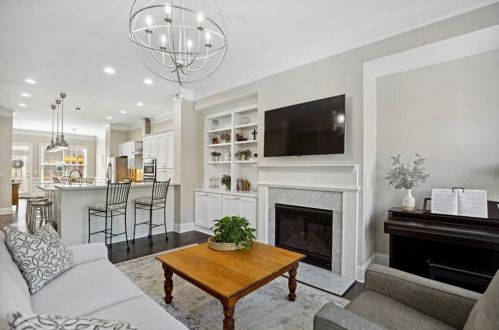 3619 Brookleigh Ln, Atlanta GA  30319-2206 exterior