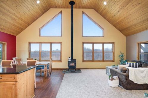5502 Wahl Rd, Duluth, MN 55804-2820