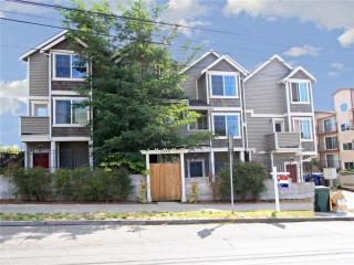 4346 7th Ave, Seattle WA  98105-6949 exterior